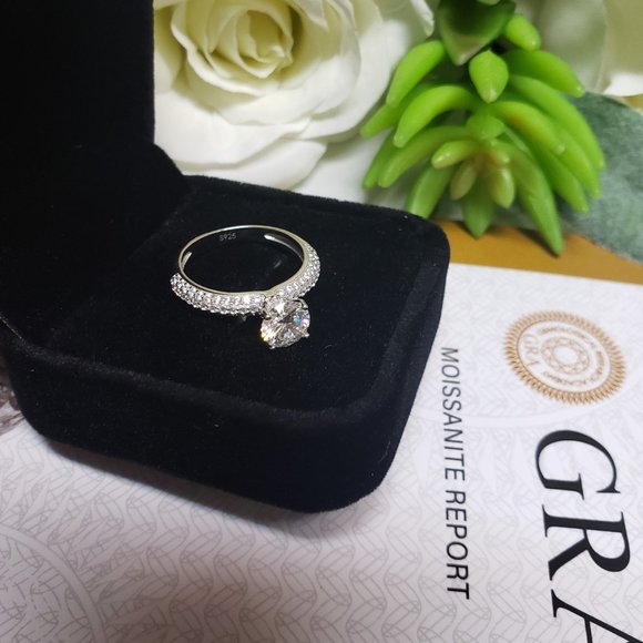 1 Carat Moissanite Solitaire Ring with 925 Sterling Silver Band - Picture 5 of 6